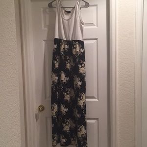 French Atmosphere Floral Maxi Dress